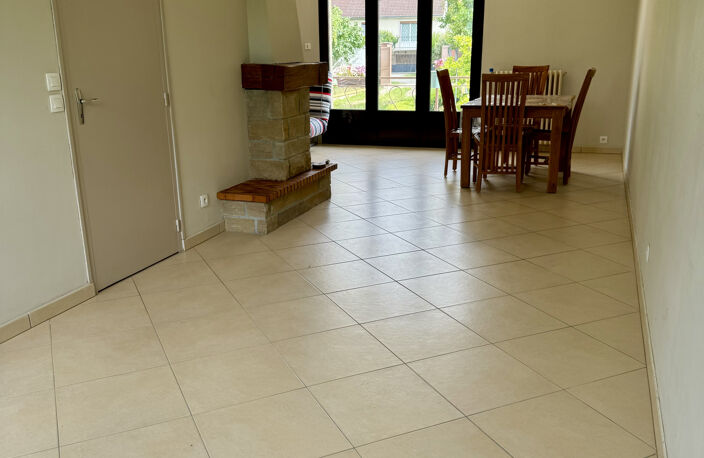 CAMPAGNE, 7 MN DES COMMERCES, 3/4 CHAMBRES, CALME, 89/140 M2 — photo 4