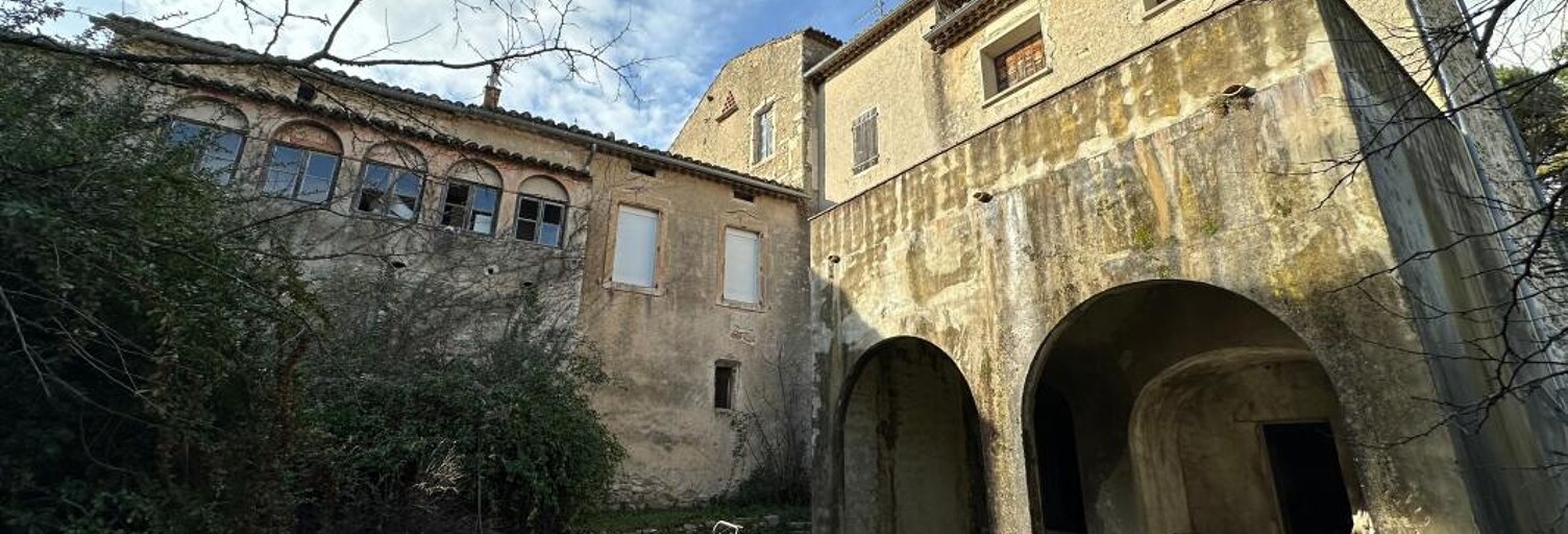 Maison 7 Pièces 267 m² à vendre à Vallon-Pont-d'Arc (07150)