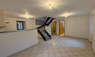 Maison 3 Pièces 46 m² à louer à Clairvaux-d'Aveyron (12330)