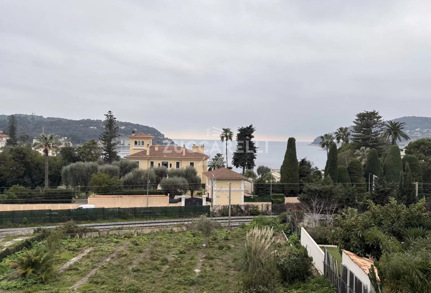 Terrain constructible Villefranche-sur-Mer — photo 1
