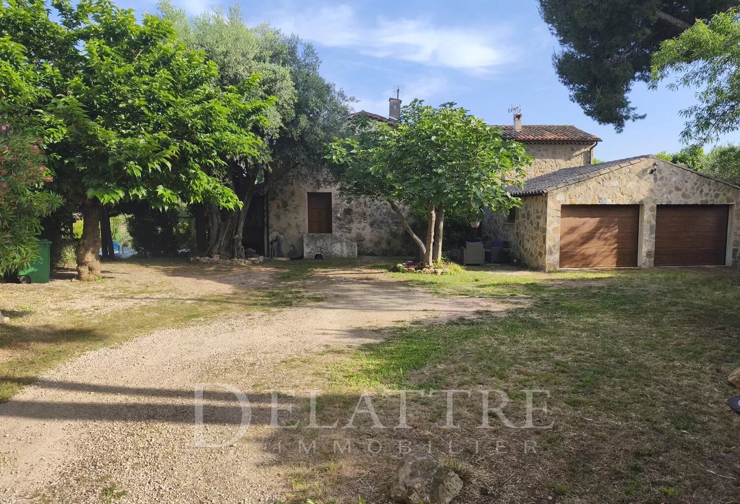 EXCLUSIVITÉ – Au cœur du village, un air de printemps — photo 1