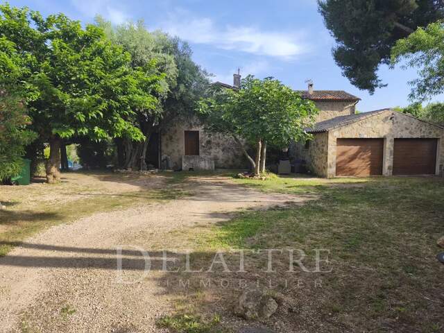 EXCLUSIVITÉ – Au cœur du village, un air de printemps — photo du bien