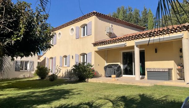 Villa / Maison 8 pièces  à vendre Aix-en-Provence 13090