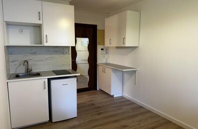 location appartement 460 € CC /mois à proximité de Marseille 7 (13007)