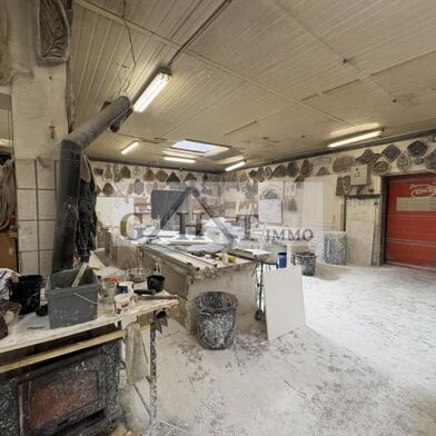Local industriel  4220 €