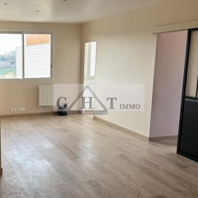 Local industriel  2100 €