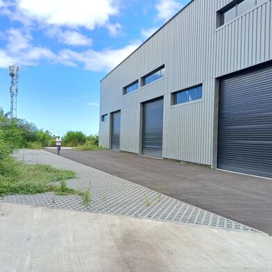 Local industriel  16843 €