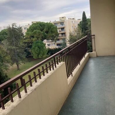 Appartement 3 pièces 1060 €