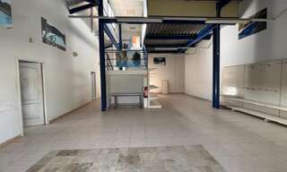 Commerce  320 m² à louer à Montauroux (83440)