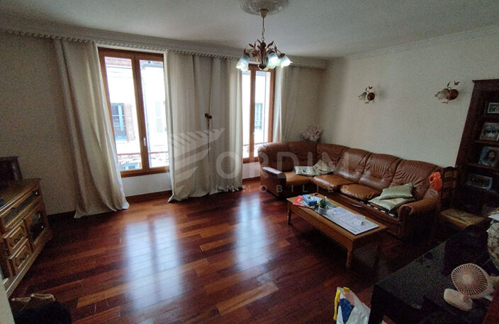 Maison de Ville Charmante au Coeur du Centre Historique d'Auxerre (89) pour 186m² — photo 3
