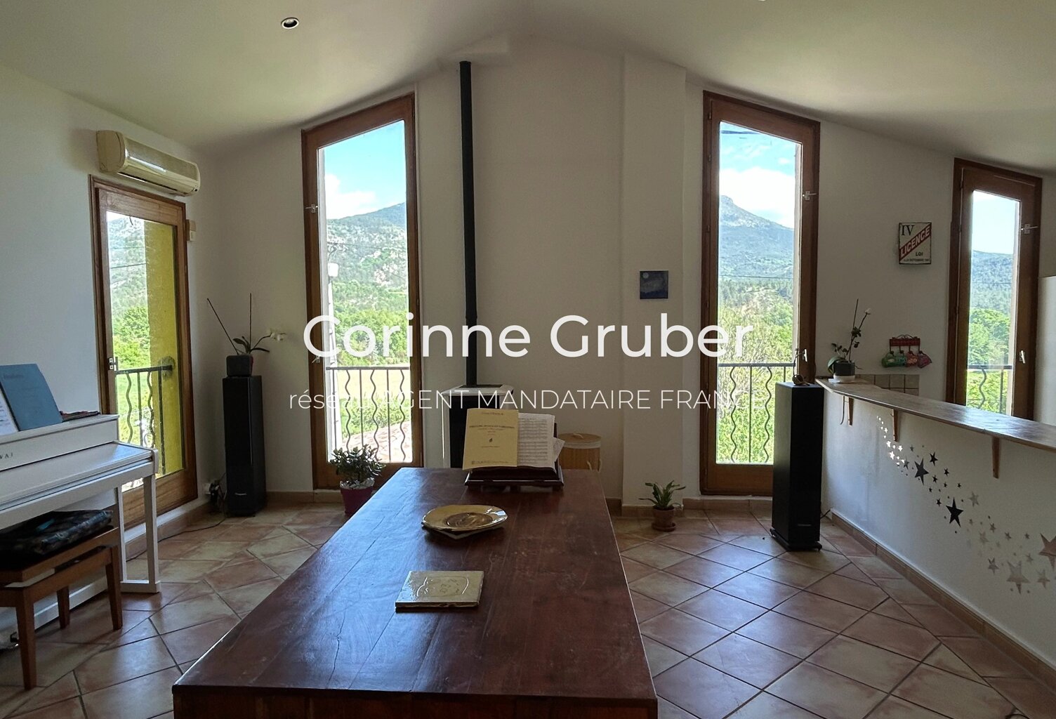 EXCLUSIVITÉ - MAISON DE TYPE 5/6 DE 237 M² SUR 1 958 M² AVEC DOUBLE GARAGE DE 54 M² PROCHE DIGNE — photo 1