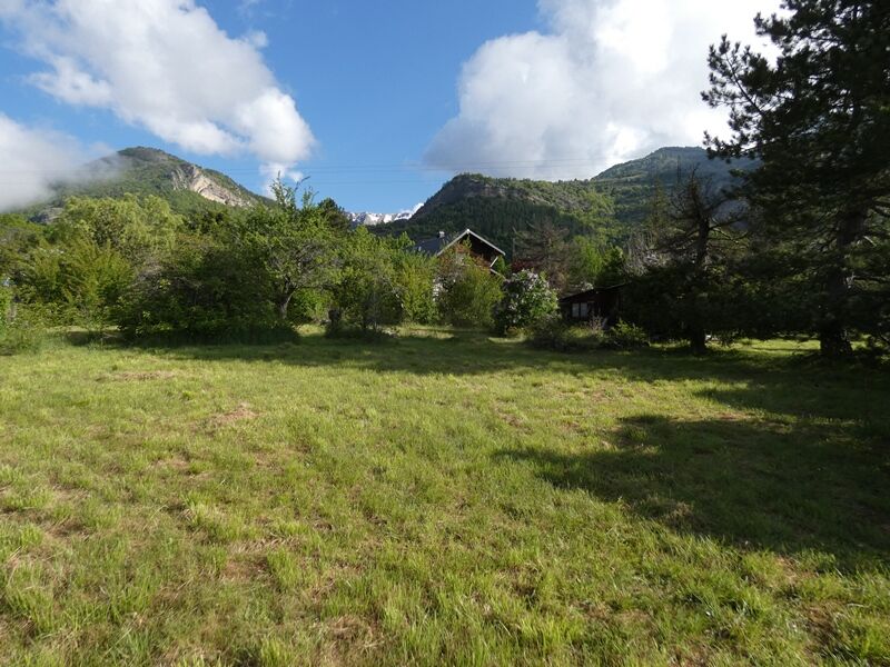 EXCLUSIVITÉ ! Beau terrain constructible