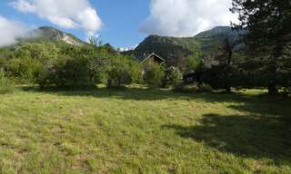 Terrain  1610 m² à vendre à La Roche-des-Arnauds (05400)