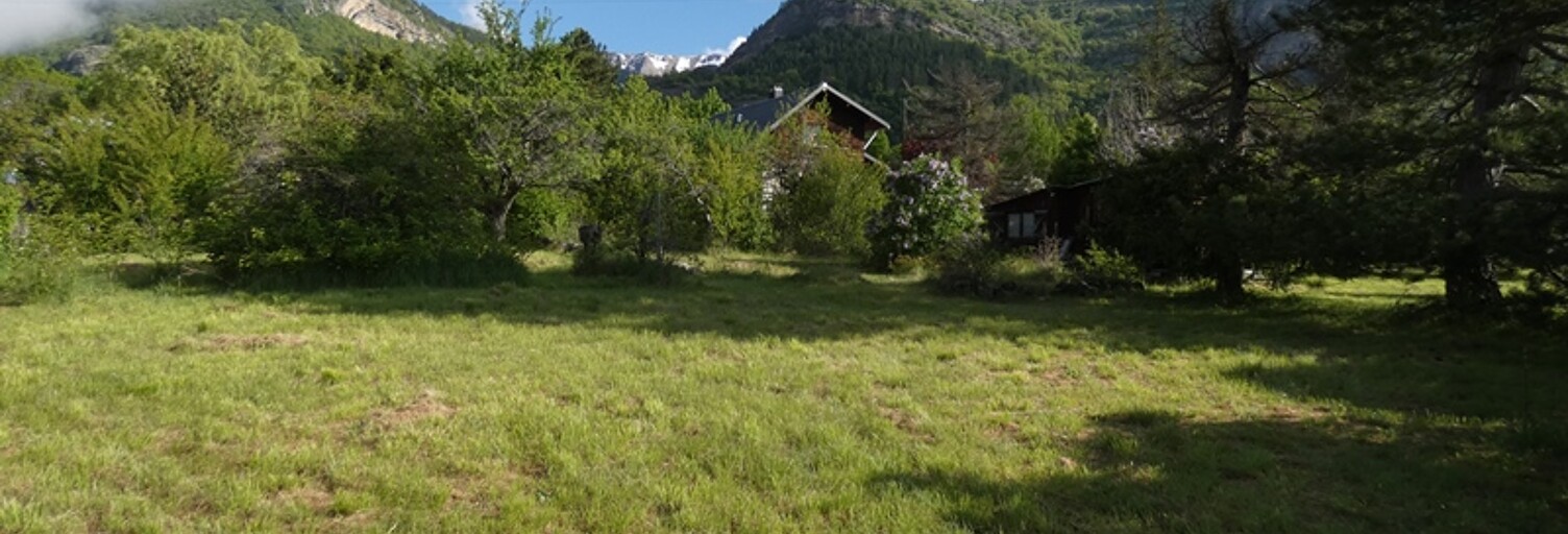 Terrain  1610 m² à vendre à La Roche-des-Arnauds (05400)