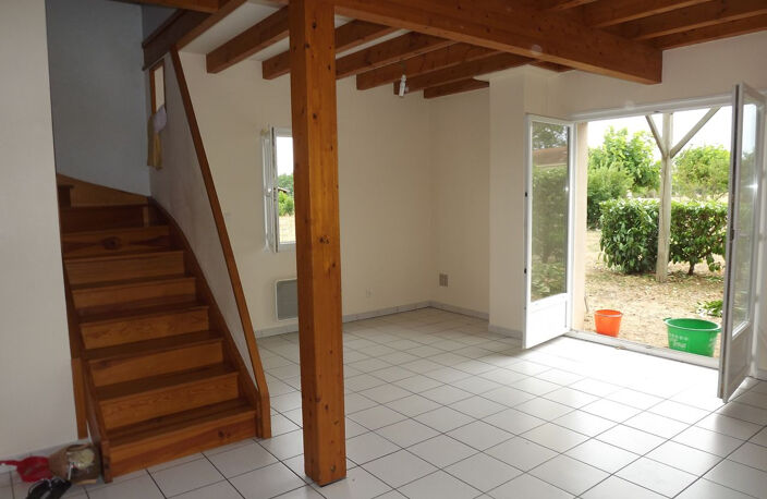 Maison d'habitation en bon état, 85 m2 hab environ et garage — photo 5