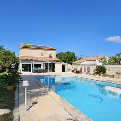 Maison 10 pièces 749000 €