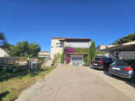 A Gignac-la-Nerthe / Laure,  belle bâtisse offrant 310 m2 su — photo 3