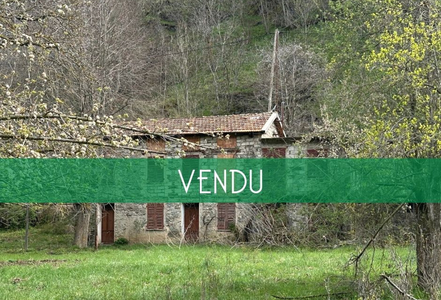 Maison en pierre sur 2 niveaux à rénover — photo 1