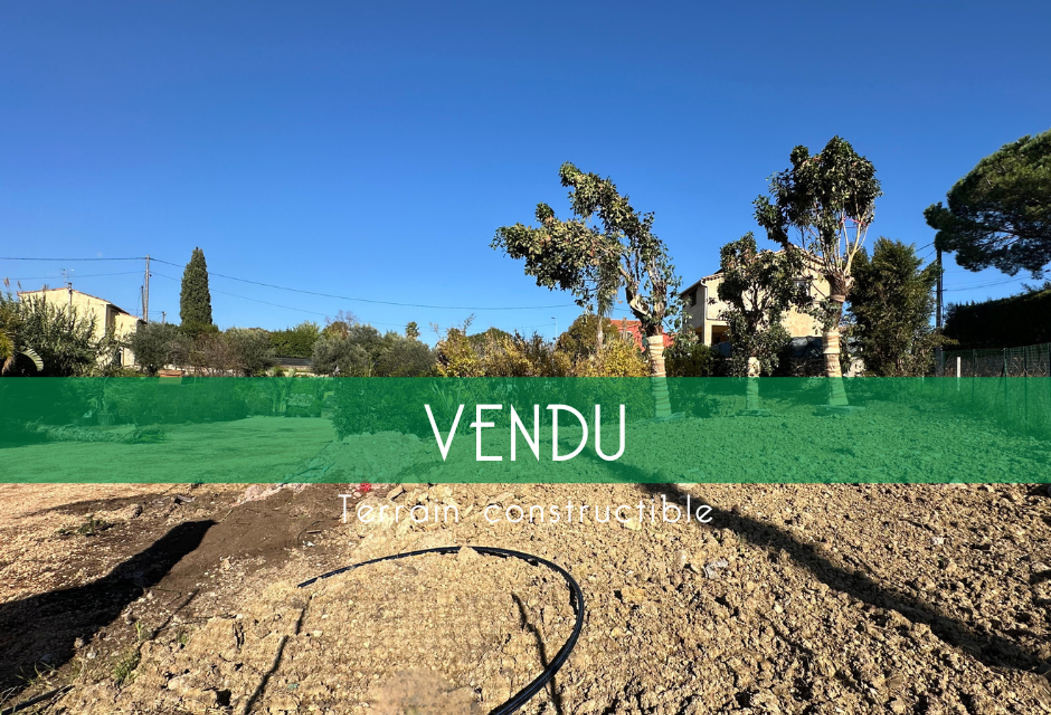 Terrain plat constructible habitation ou commercial — photo 1