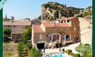 Maison 8 Pièces 200 m² à vendre à Mornas (84550)