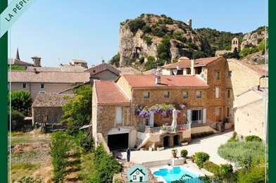 Maison 8 pièces 399000 €