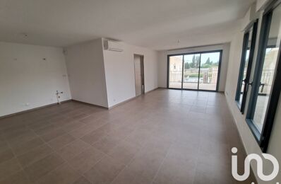 appartement 3 pièces 72 m2 à vendre à Saint-Gilles (30800)