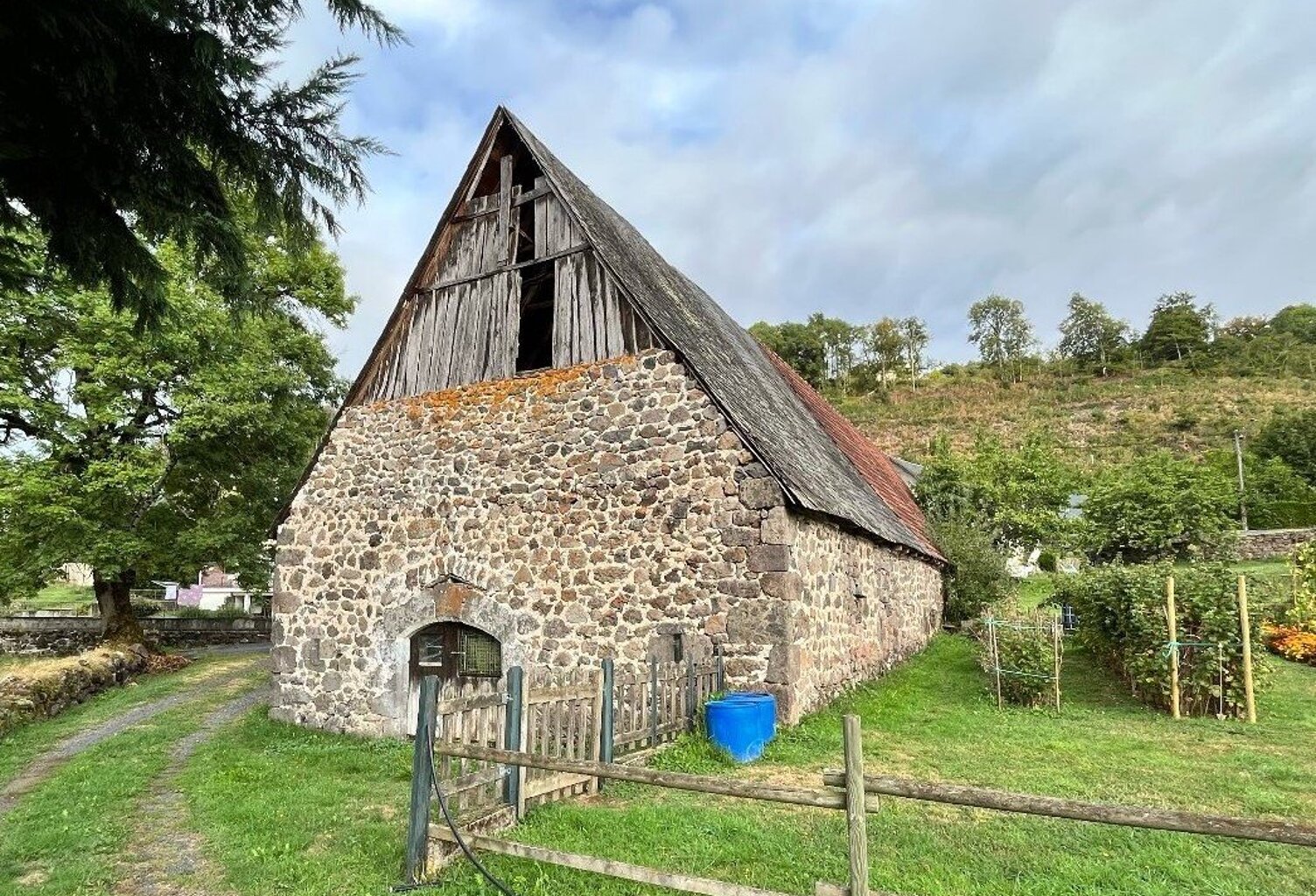 Grange — photo 1