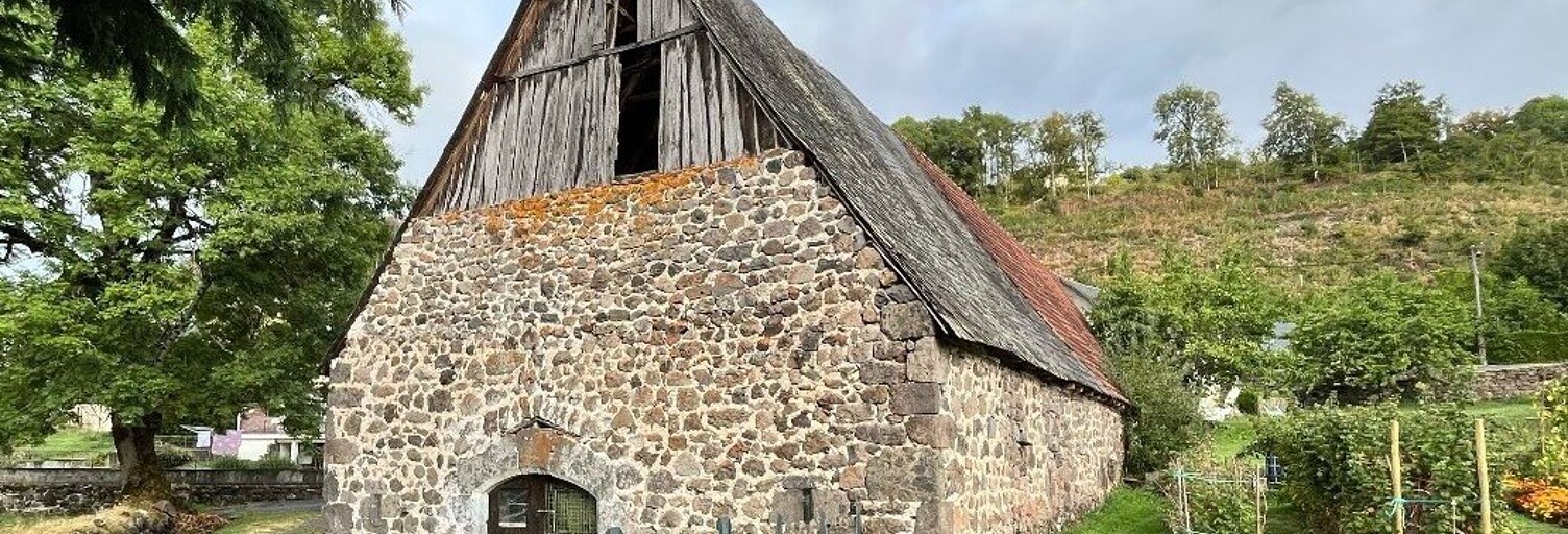 Maison 2 Pièces 370 m² à vendre à Vic-sur-Cère (15800)