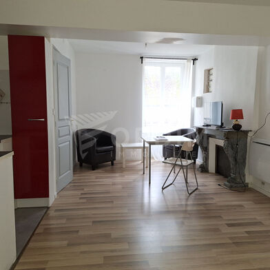 Appartement 1 pièces 450 €