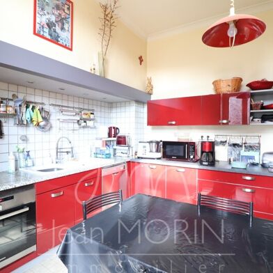 Maison 10 pièces 649000 €