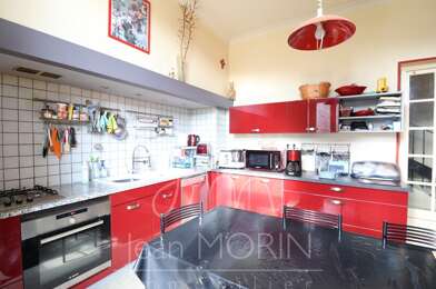 Maison 10 pièces 649000 €