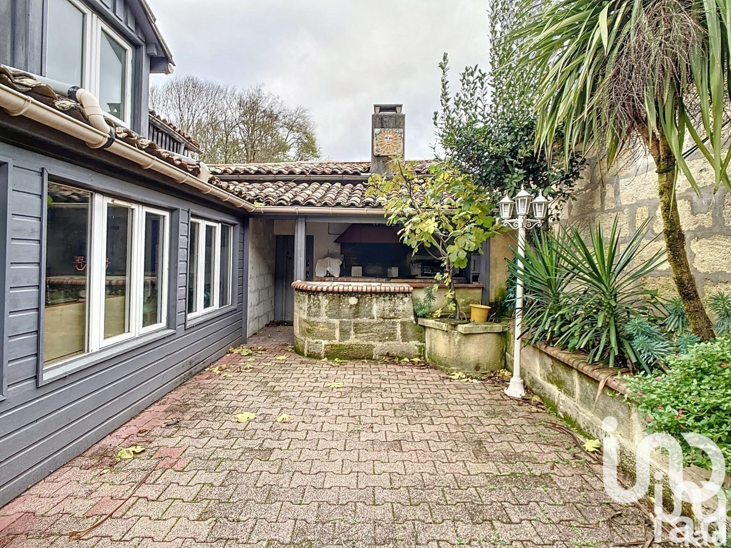 St-Medard-De-Guizieres - 573m² - 1p.