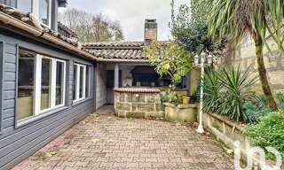 Immeuble  573 m² à vendre à Saint-Médard-de-Guizières (33230)