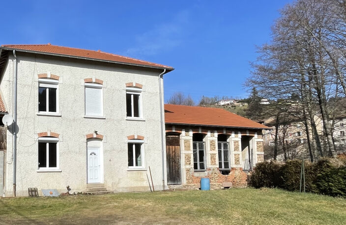 Maison avec dépendances et grand terrain attenant — photo 5