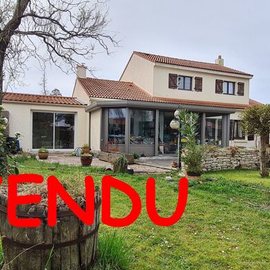 Maison 8 pièces 398000 €