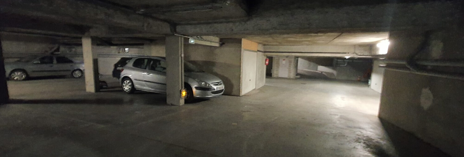 Garage  14 m² à vendre à Saint-Denis (93200)