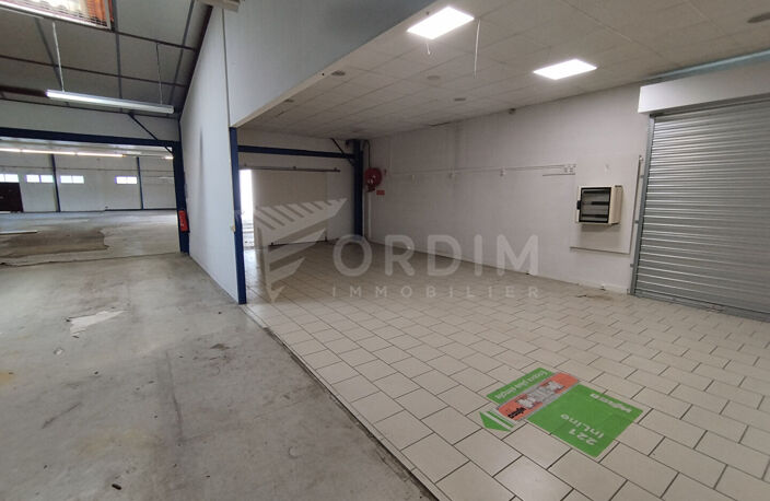 AUXERRE - 73 RUE DE MOULIN DU PRESIDENT - CELLULE COMMERCIALE DE 310M² — photo 4