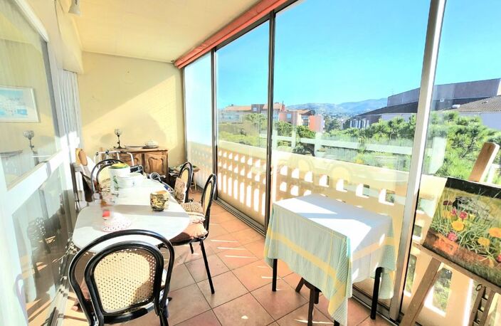 EXCLUSIVITE / COEUR DE PLAN DE CUQUES / DUPLEX T5 110 M² / — photo 4