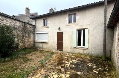 vente maison 72 584 € à proximité de Chapelle-Viviers (86300)