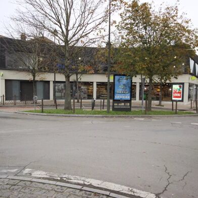 Commerce  2400000 €