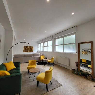 Appartement 8 pièces 556500 €