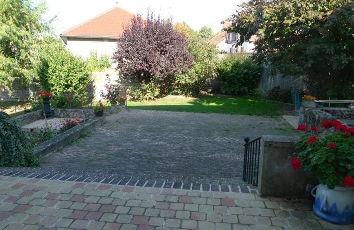 Maison bourgeoise à vendre au centre ville d'Autun — photo 4