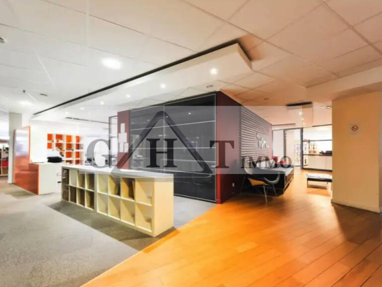 600 M² DE BUREAUX A VENDRE SAINT MAUR — photo 1
