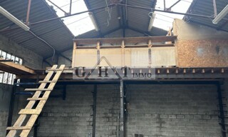 Local industriel  250 m² à louer à Villetaneuse (93430)