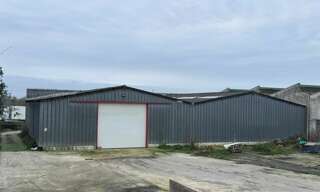 Local industriel  730 m² à louer à Lorient (56100)