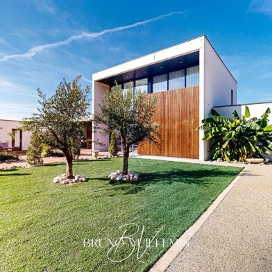 Maison 7 pièces 749000 €