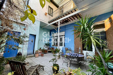 Maison 10 pièces 966000 €