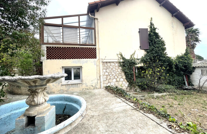 MAISON A RENOVER DE 200m2 AVEC DEPENDANCE DE 100m2 — photo 4