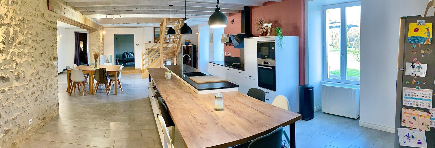 Maison 5 Pièces 254 m² à vendre à Chalandray (86190)