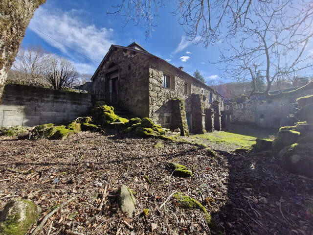 Maison 4 pièces de 108 m2 avec 1500 m2 de terrain — photo du bien